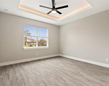 412 Lark Court - Photo Thumbnail 20