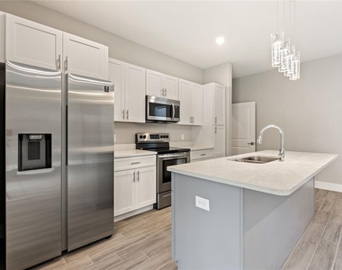412 Lark Court - Photo Thumbnail 11