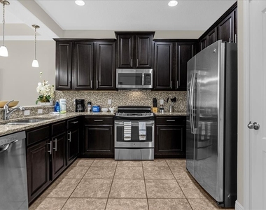 8118 Roseville Boulevard - Photo Thumbnail 12
