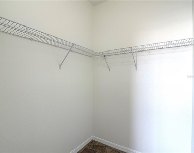 538 Bexley Drive - Photo Thumbnail 16