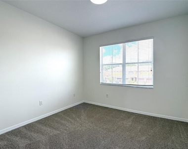 538 Bexley Drive - Photo Thumbnail 14