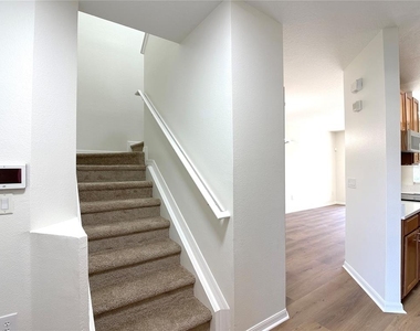 538 Bexley Drive - Photo Thumbnail 12