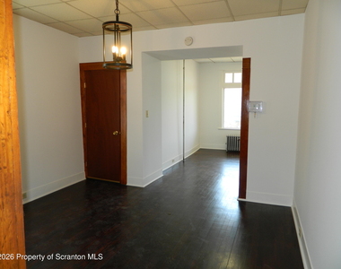 127 E Pine Street - Photo Thumbnail 5