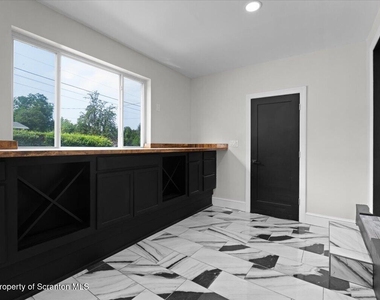 523 Meyers Street - Photo Thumbnail 8