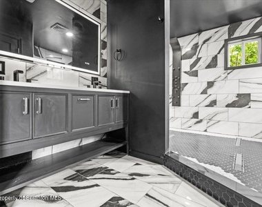 523 Meyers Street - Photo Thumbnail 21