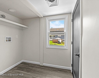 523 Meyers Street - Photo Thumbnail 36