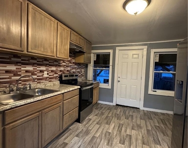 333 N Law Street - Photo Thumbnail 2