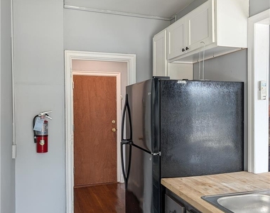 1458 Northampton Street - Photo Thumbnail 2
