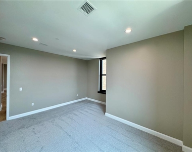 2 N 9th Street - Photo Thumbnail 16