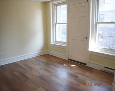 201 N. 6th - Photo Thumbnail 2