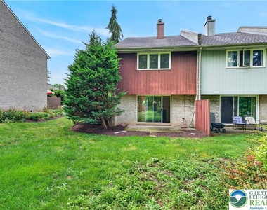 343 Carver Drive - Photo Thumbnail 31