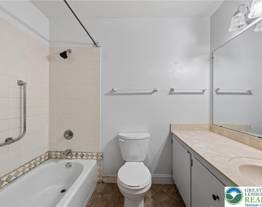 343 Carver Drive - Photo Thumbnail 27