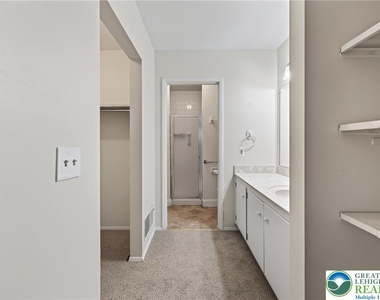 343 Carver Drive - Photo Thumbnail 22