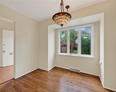 343 Carver Drive - Photo Thumbnail 16