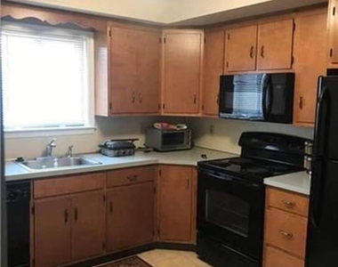 885 Cold Spring Road - Photo Thumbnail 7