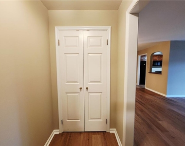 885 Cold Spring Road - Photo Thumbnail 3