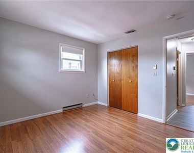282 Poplar Street - Photo Thumbnail 18