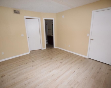 5120 Conroy Road - Photo Thumbnail 14