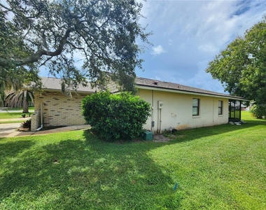 322 Paradise Lane - Photo Thumbnail 2