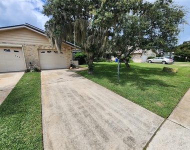 322 Paradise Lane - Photo Thumbnail 1