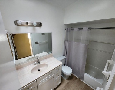 322 Paradise Lane - Photo Thumbnail 13