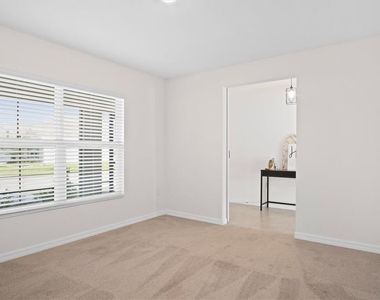 8673 Triumph Circle - Photo Thumbnail 6
