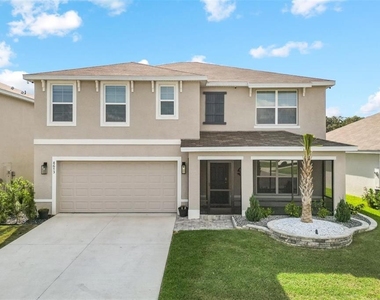8673 Triumph Circle - Photo Thumbnail 3