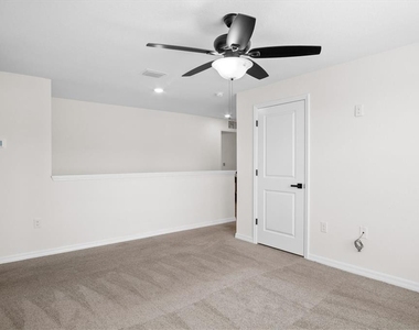 8673 Triumph Circle - Photo Thumbnail 15