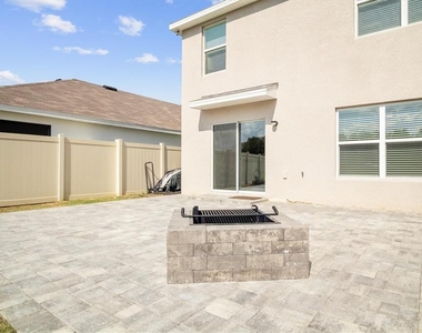 8673 Triumph Circle - Photo Thumbnail 34