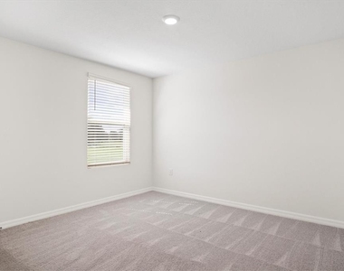 8673 Triumph Circle - Photo Thumbnail 27