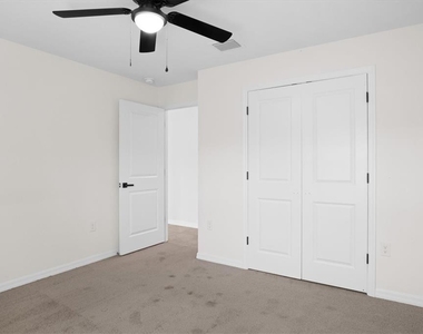 8673 Triumph Circle - Photo Thumbnail 22