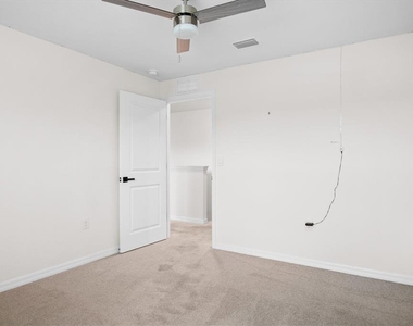 8673 Triumph Circle - Photo Thumbnail 25