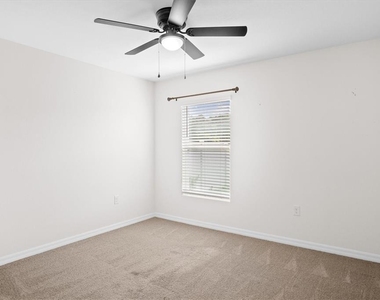 8673 Triumph Circle - Photo Thumbnail 21
