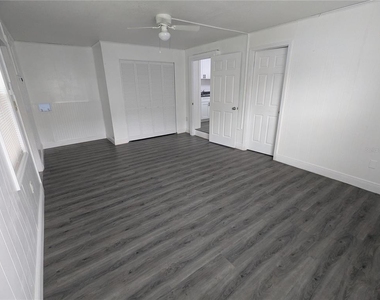 1513 Akron Drive - Photo Thumbnail 9