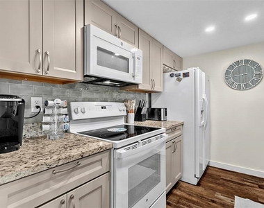 3600 S Oceanshore Boulevard - Photo Thumbnail 4
