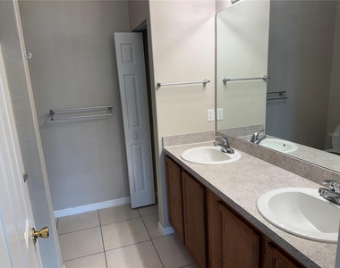 125 Florida Park Drive - Photo Thumbnail 10