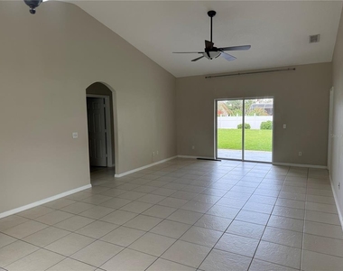 125 Florida Park Drive - Photo Thumbnail 4