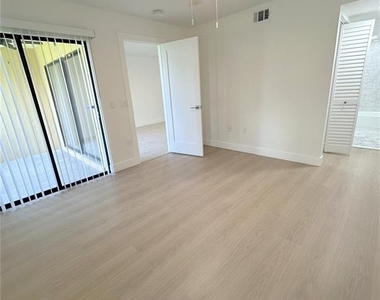 3221 White Ibis Court - Photo Thumbnail 9