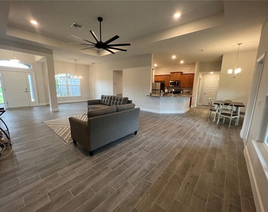 27430 Deep Creek Boulevard - Photo Thumbnail 6