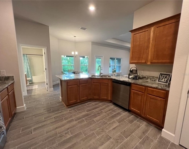 27430 Deep Creek Boulevard - Photo Thumbnail 8