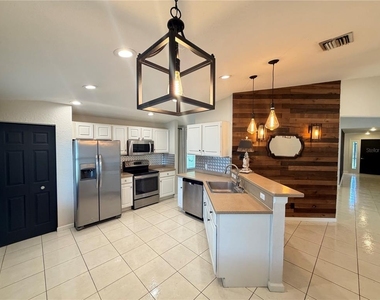 4426 Windsong Avenue - Photo Thumbnail 8