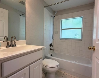 4426 Windsong Avenue - Photo Thumbnail 15