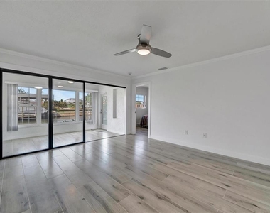9819 Hernando Court - Photo Thumbnail 10