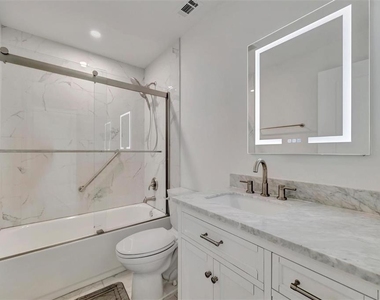 9819 Hernando Court - Photo Thumbnail 16