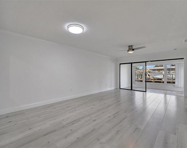 9819 Hernando Court - Photo Thumbnail 8