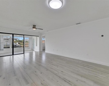 9819 Hernando Court - Photo Thumbnail 9