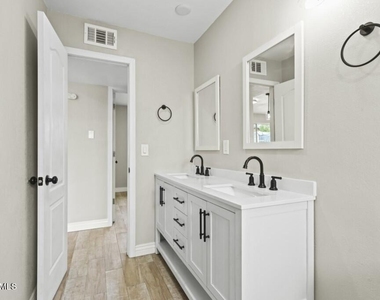 7917 San Paulo Drive - Photo Thumbnail 23