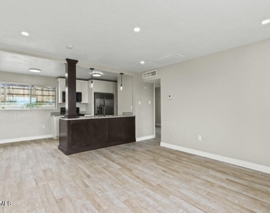 7917 San Paulo Drive - Photo Thumbnail 3