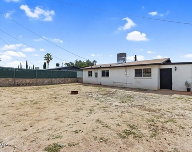 7917 San Paulo Drive - Photo Thumbnail 32