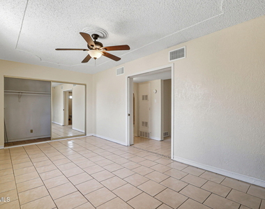 400 De Vargas Drive - Photo Thumbnail 15